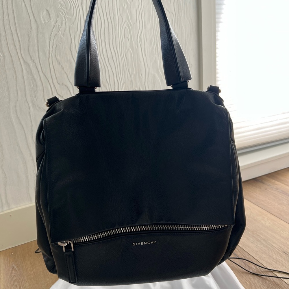 Givenchy Pandora Pure